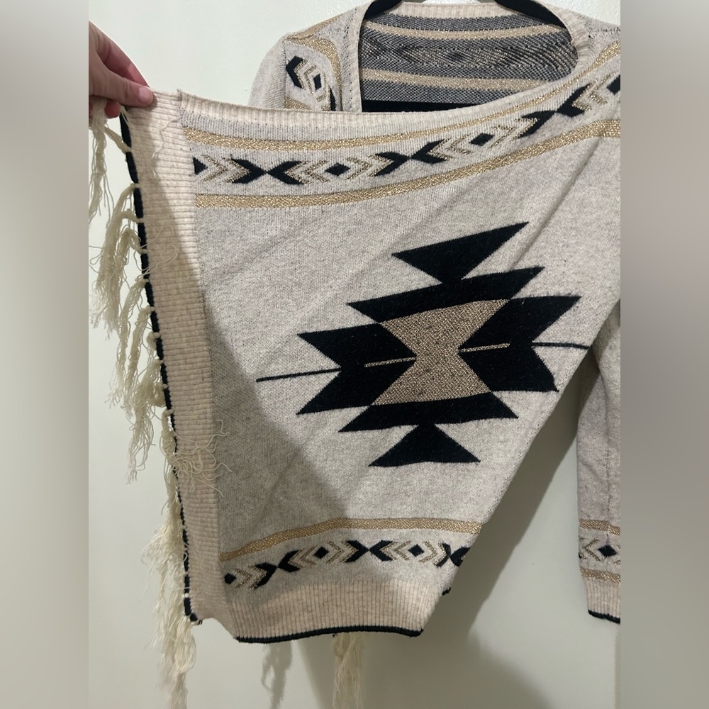 TEA N CUP | Beige and Black Fringed Cardigan with Metallic Knit Details - Picture 3 of 7